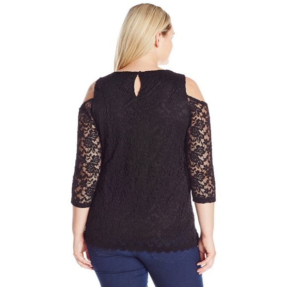 Cold Shoulder Floral Lace 3/4 Sleeve Keyhole Top - Picture 2 of 3